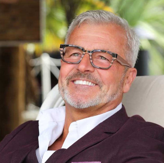 Benson Street Blulite reader in 7 cool color combinations