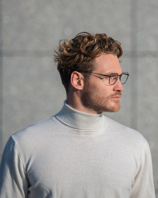 Scojo The Ambassador Reader in Black, Antique Gold or Brushed Silver
